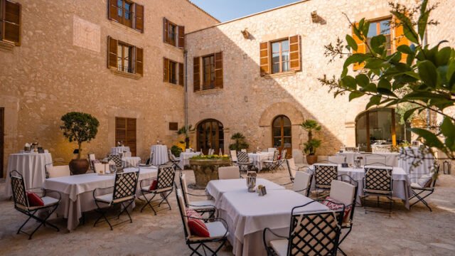 Noche de apertura del Restaurante Sa Clastra en el Hotel Castell Son Claret